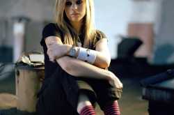 Avril...Sizziling
