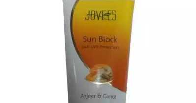 Bag Essentials - The Things Every Girl Should Be Having In Her Bag 