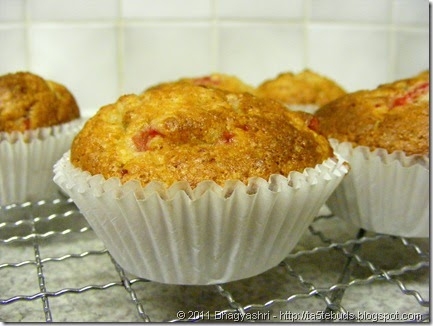 Banana & Strawberry Muffins