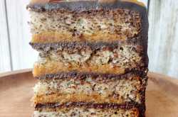 Banana, caramel and chocolate layer cake - FLOURS & FROSTINGS