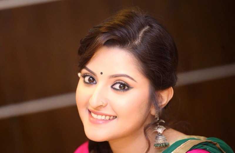 Bangla Actress Pori Moni In Desi Style Photos