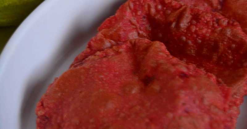 Beetroot Ajwain Poori, How To Make Beetroot Poori Recipe | Indian Puffed Bread With Beetroot