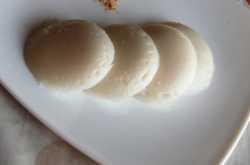 Beginning the mornings with Idli