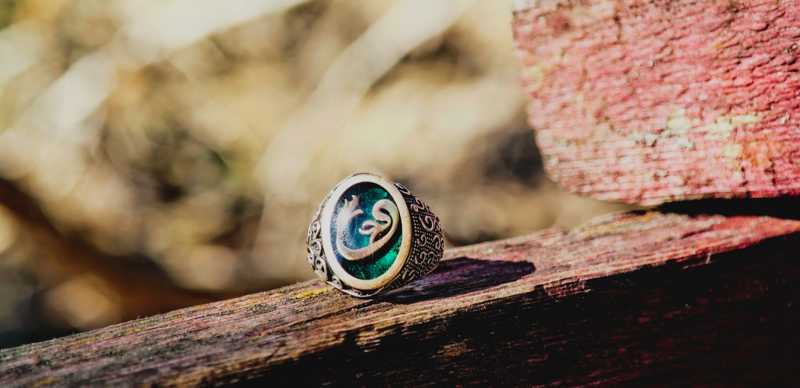 Belongings Of Buried Longings