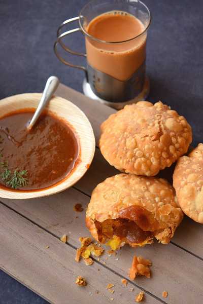 Besan Ki Kachori