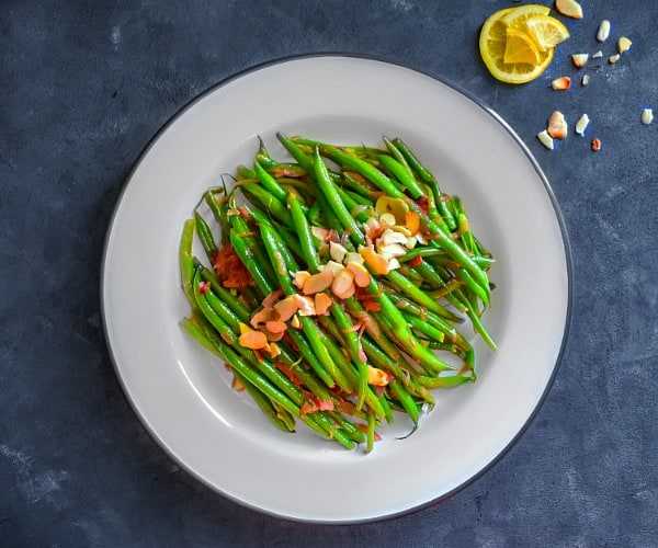 Best Green Beans Almondine (Sauteed Green Beans Recipe)