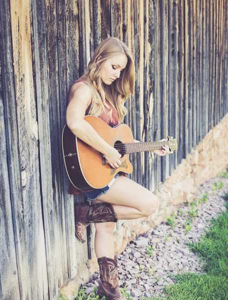 Best+Period+Songs+Lyrics+Listen+During+Your+Periods