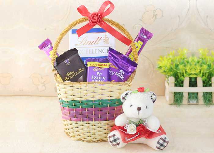 Best Rakhi Gift Hampers For Your Younger Sister - Beautiful Jaipur