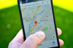 Beware! Google Tracks Your Android Phone\