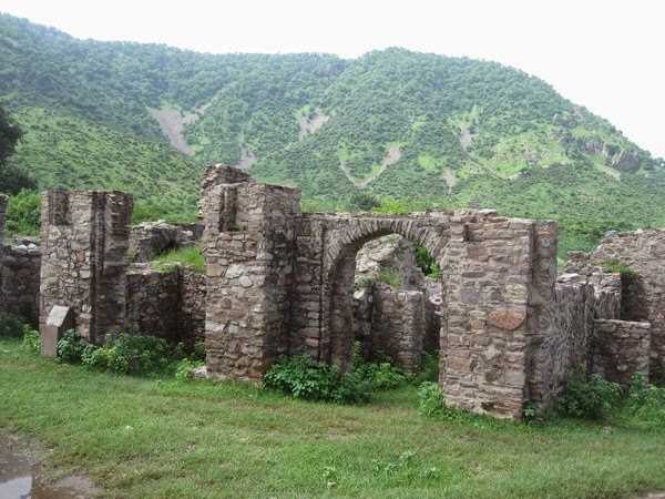 Bhangarh Fort - Haunted Palace