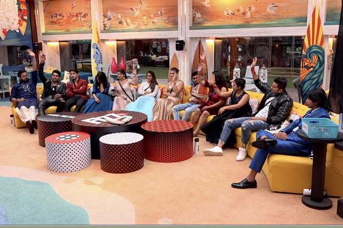Bigg Boss 12 November 10 Update: Happy Club, Happy No More?