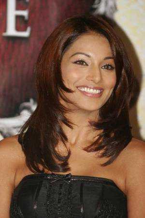 Bipasha Basu Biography And Picture Gallery