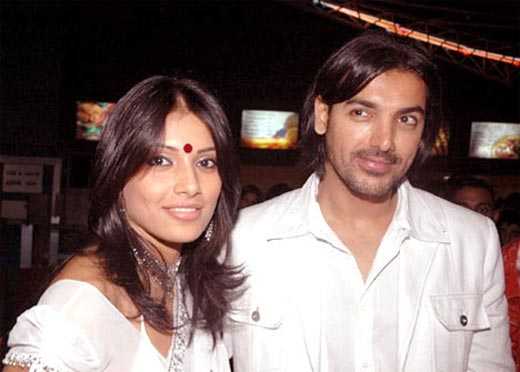 Bipasha Basu To Celebrate Durga Puja With John Abraham