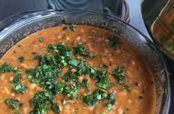 Black-Eyed Beans (Lobhia) with Tomatoes