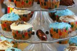 Blogaholic and Blue CuPcAkeS!!