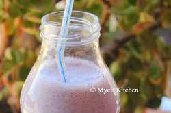 Blueberry and Oats Smoothie