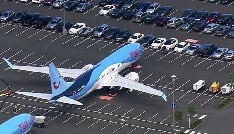 Boeing Starts Storing 737 MAX In Car Parking Spaces - Live From A Lounge