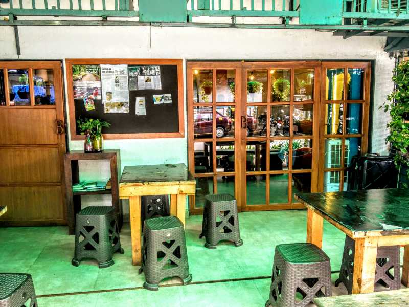 Bombay To Barcelona Library Café - A Café With A Soul