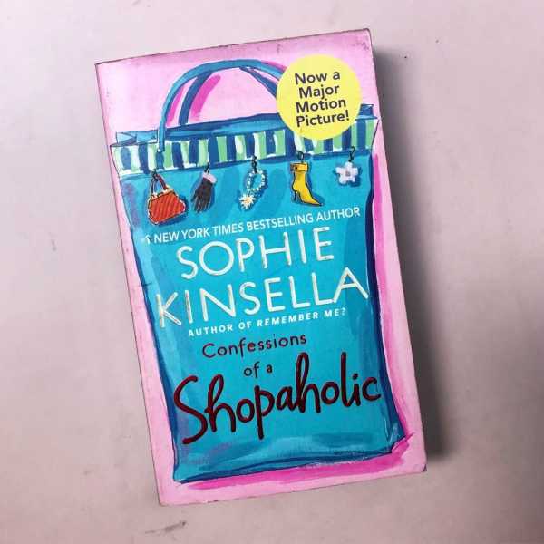 Book Review: Confessions Of A Shopaholic - Shaloo Walia