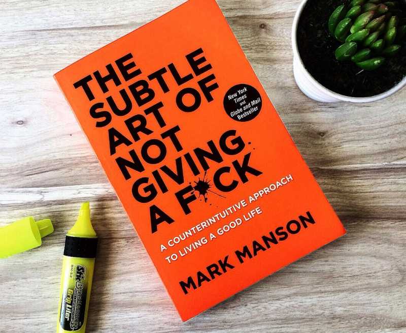 Book Review: The Subtle Art Of Not Giving A Fck - Mark Manson Books
