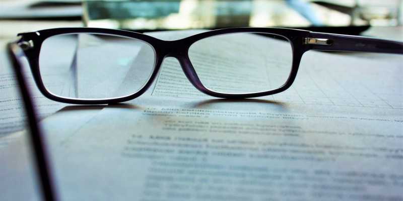 Book Reviews - Pieces Of Emeralds - Novemberschild