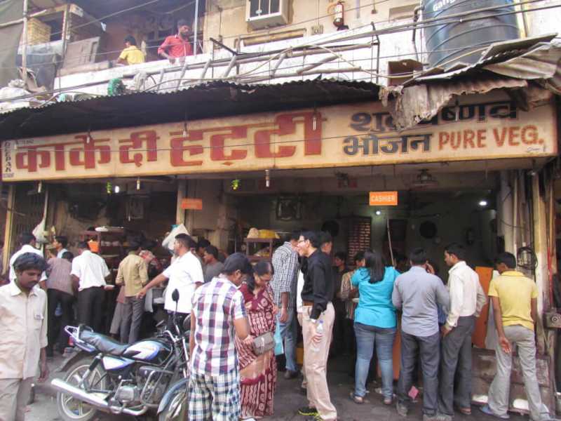Breakfast Babble: Small Corner Market Eateries Are Any Day Better Than Those Fancy Overpriced Garbage Restraurants