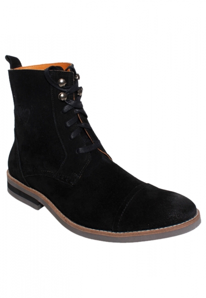 Bring On Your Winter Charm: Buy Boots Online!