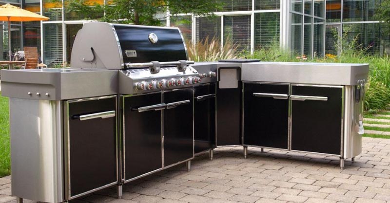 Broil King Vs. Weber - Comparing Weber And Broil King Grills