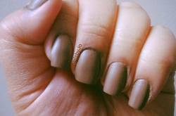 Brown Matte Crisscrossed