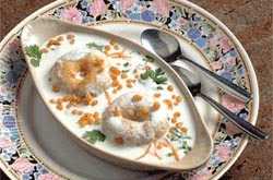 CHITRAs KITCHENsPARADIsE: DaHi VADA!!!