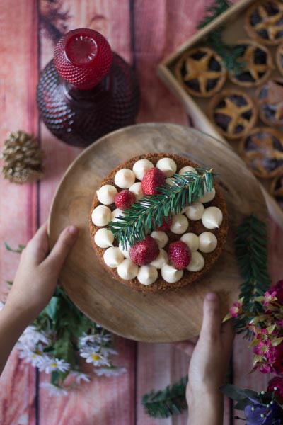 COFFEE CARROT CAKE WITH STRAWBERRIES