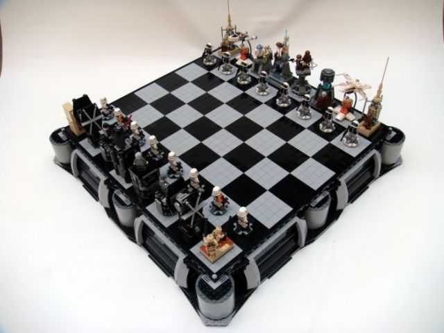 COOL CHESS IN STARWARS STYLE