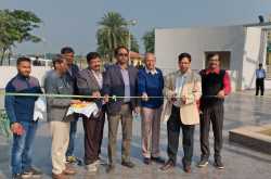 Cafe at Eiffel Tower and Pagoda Washroom at Seven Wonders