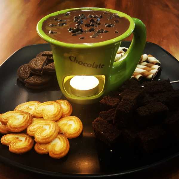 Cakes N Chemistry, Mulund - Cool Place To Hangout - Restaurant Review