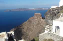 Caldera View : Hiking Fira to Oia via Skaros Rock