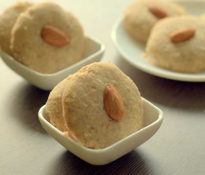 Cardamom Flavoured Almond Cookies 