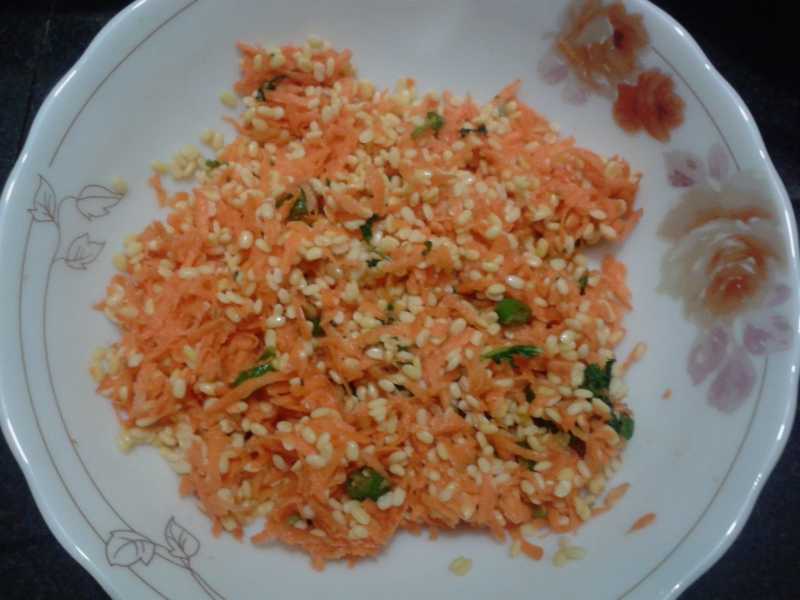 Carrot Salad (Carrot Kosambari)