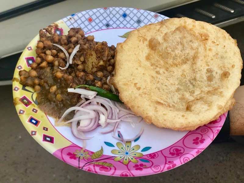 Chacha’s Rawal Pindi Chhole Bhature Is An Experience To Enjoy