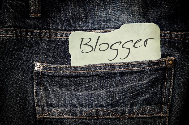 Cheap Tricks Used To Get Links From Bloggers - TRAVEL JOTS