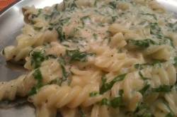 Cheesy Spinach Pasta