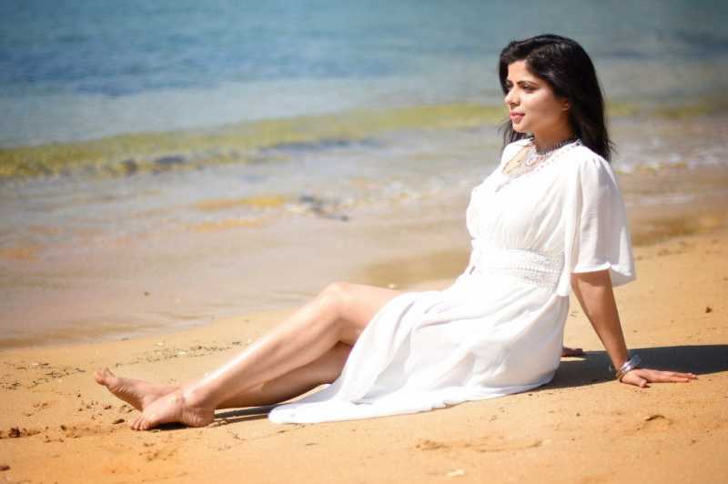 Chic Beach Outfit: White Beach Dress In Different Ways - Sweet Sharing