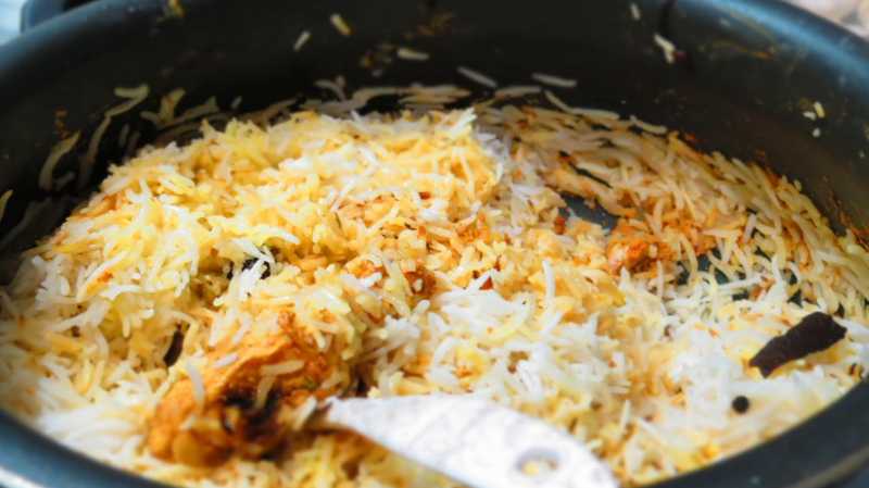 Chicken Dum Biryani | Easy Chicken Biryani