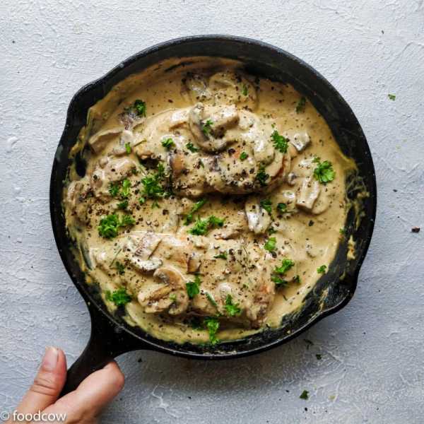 Chicken In Garlic Mushroom Cream Sauce Served With Herb Butter Rice