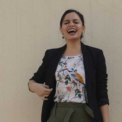 Chiconomical: How To Wear The Same Pants All Week! 7 Days, 7 Ways!