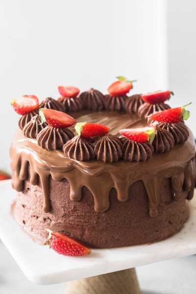 Chocolate Strawberry Brownie Cake - The Cupcake Confession