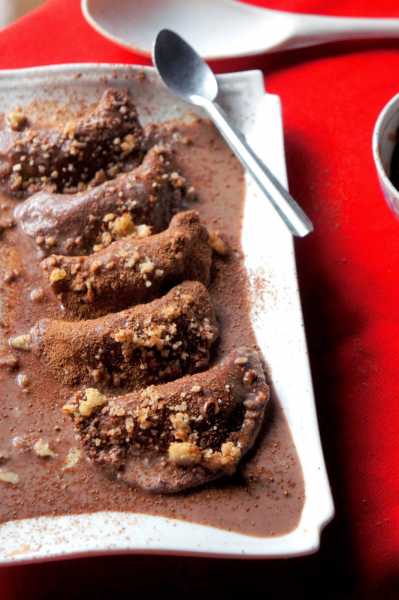 Chocolate And Almonds Puli 