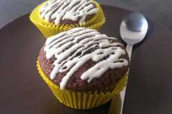 Chocolate cup cake with White chocolate frosting