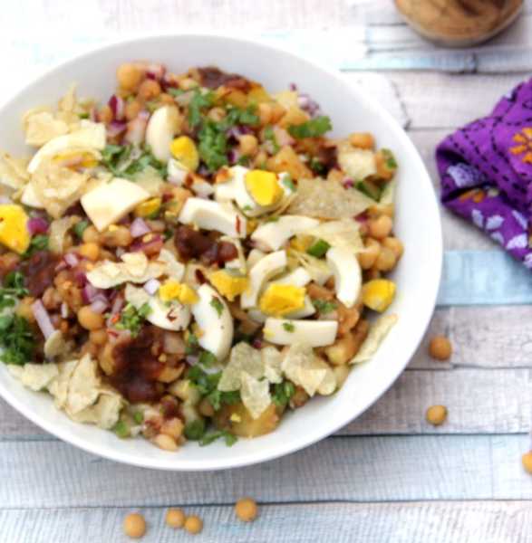 Chotpoti - Spicy White Pea Medley And Bengali 5 Spice - Spice Chronicles