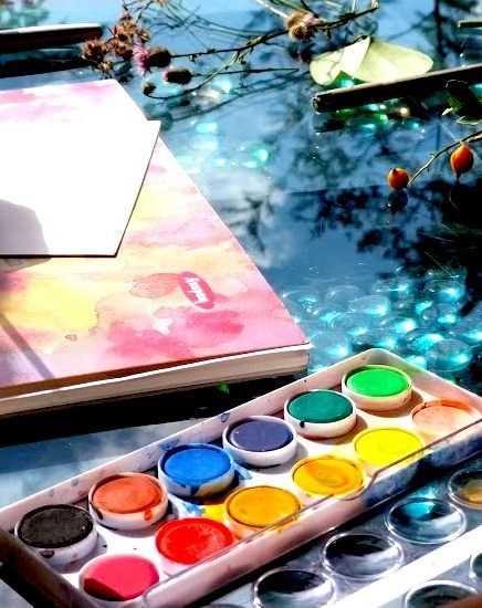 Christmas Eve At Wonderful Western Hills, Sakleshpur - Lonely Canopy Art & Travel