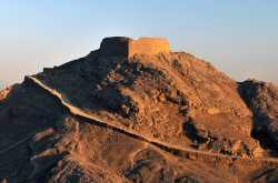 Chronicle of a Corpse-Bearer : Life Beyond the Tower of Silence